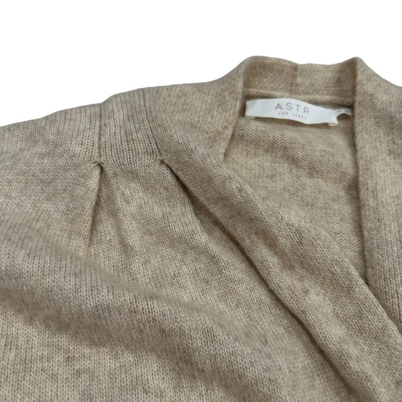ASTR the label pleated wrap front sweater in oatmeal - Picture 4 of 7